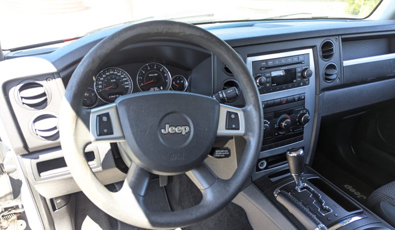 2010 Jeep Commander full