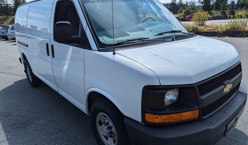 2016 Chevrolet Express 2500 with Refrigerator full