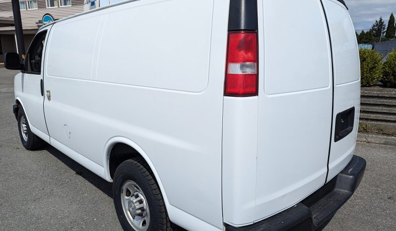 2016 Chevrolet Express 2500 with Refrigerator full