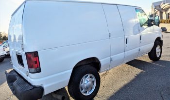 2011 Ford E-350 full