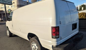 2011 Ford E-350 full