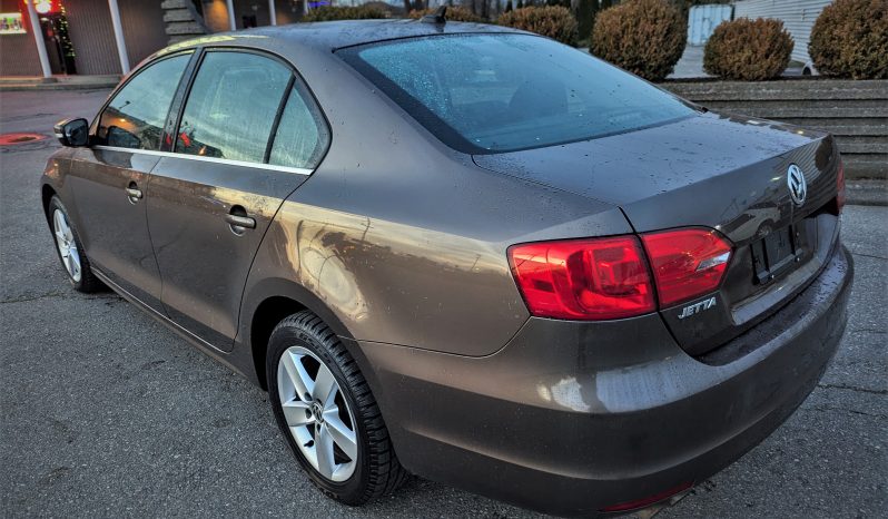 2011 Volkswagen Jetta full