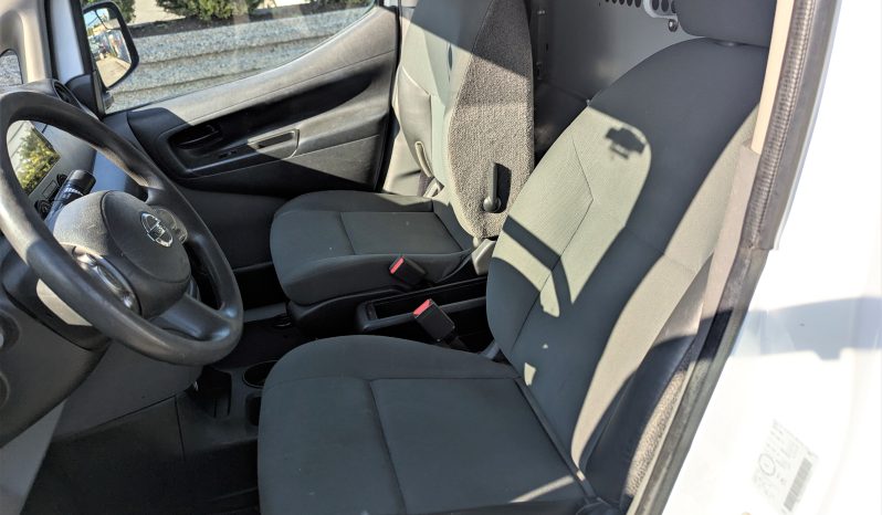 2015 Nissan NV200 full
