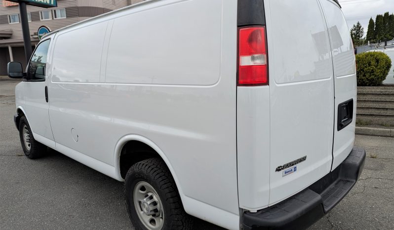 2017 Chevrolet Express 2500 full