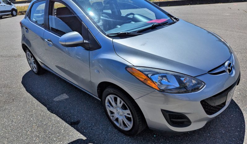 2013 Mazda 2 full
