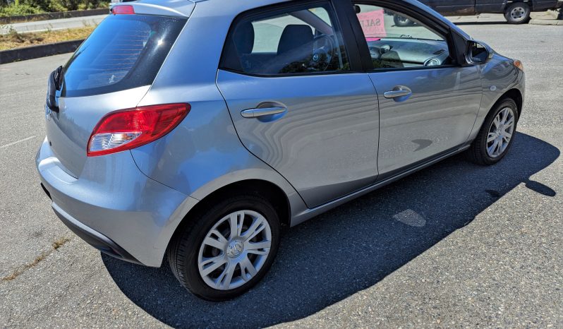 2013 Mazda 2 full