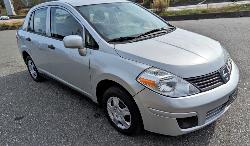 2009 Nissan Versa full