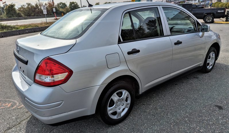 2009 Nissan Versa full
