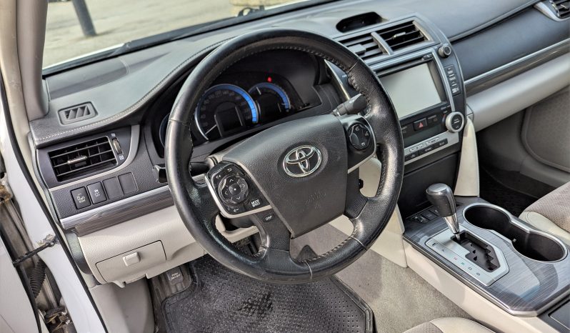2014 Toyota Camry Hybrid full
