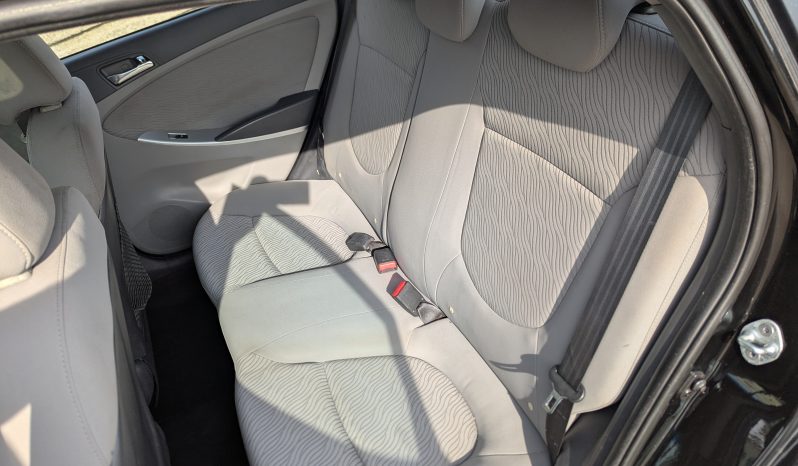 2013 Hyundai Accent full